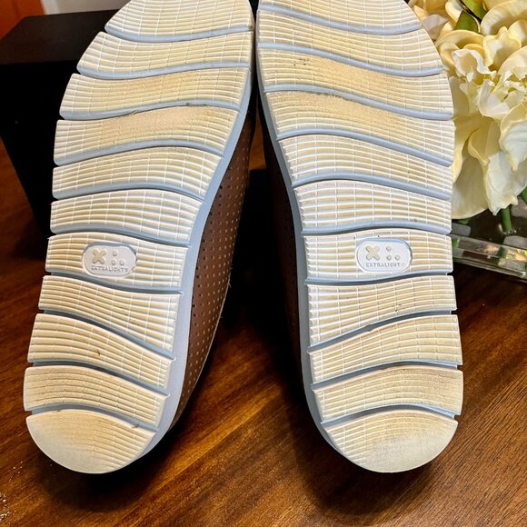 Samuel Hubbard Women's "SamSport Clog" Brown Perforated Leather Slip On Size 7.5 - Picture 6 of 9